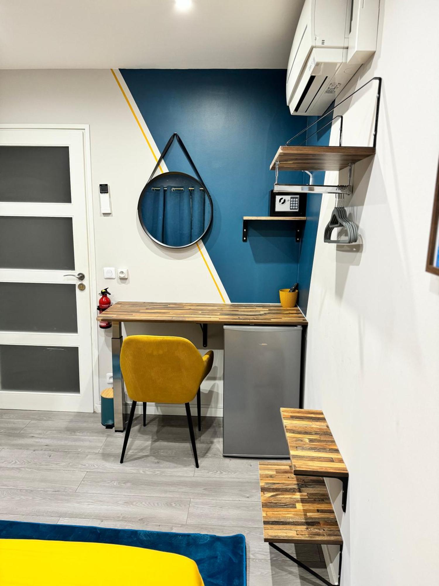 Worldroom Chambre Privee Avec Espace Commun Perpignan Exterior photo