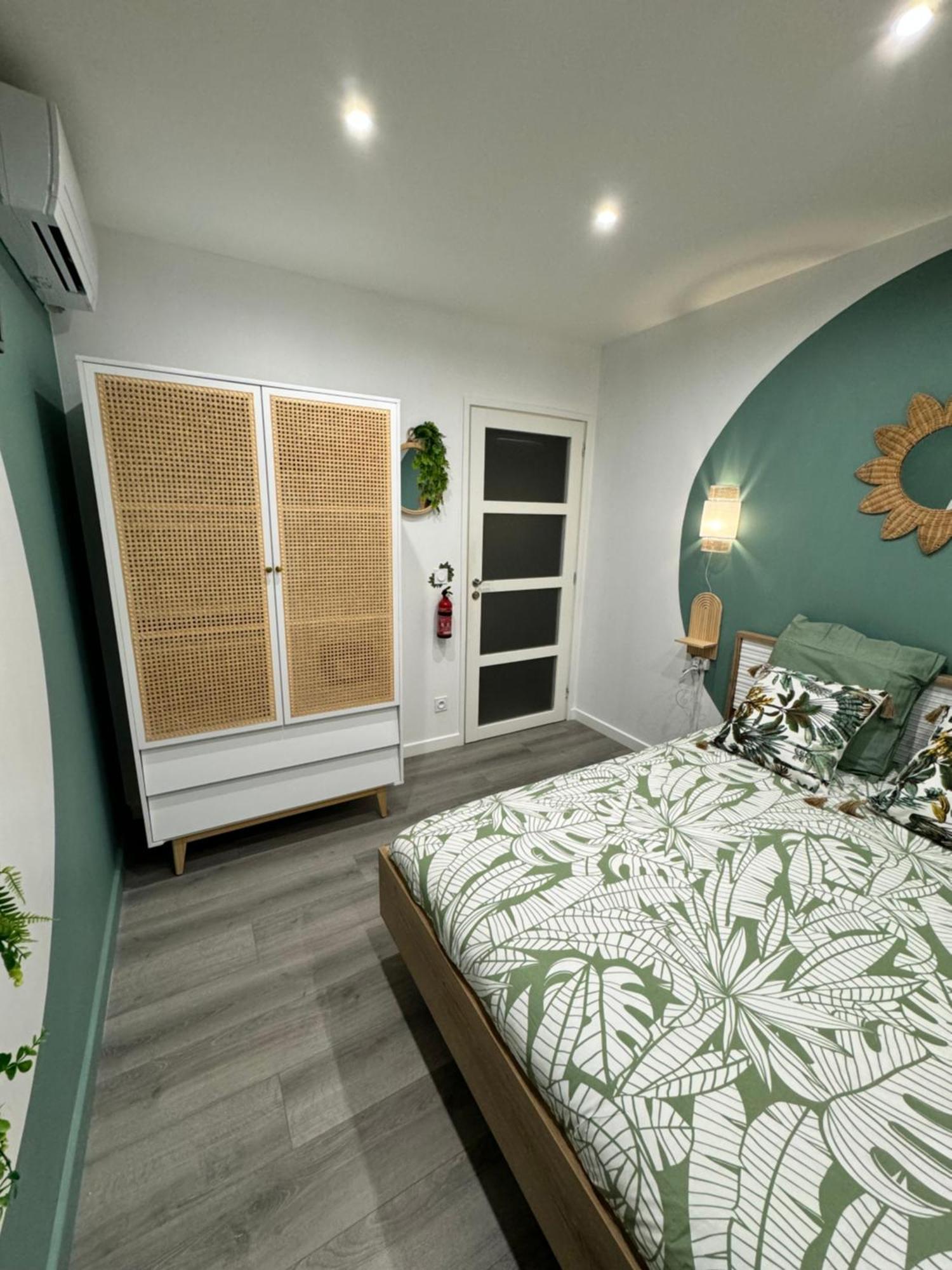 Worldroom Chambre Privee Avec Espace Commun Perpignan Exterior photo